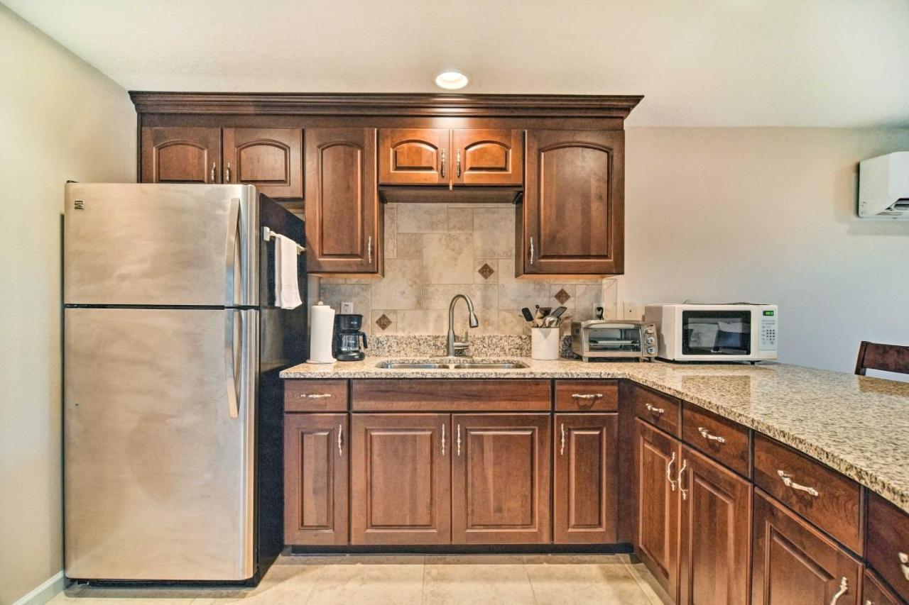 Sleek Largo Studio With Pond Less Than 7 Mi To Beach! Екстер'єр фото