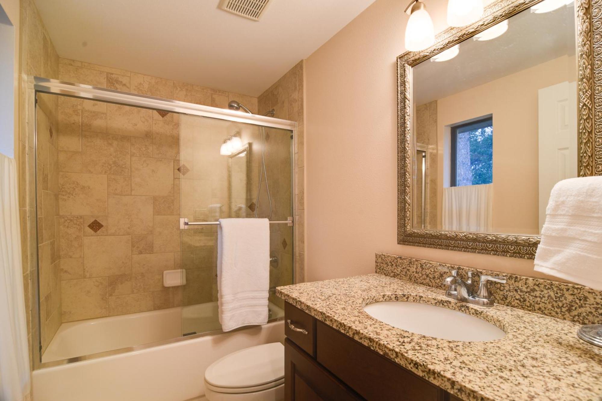 Sleek Largo Studio With Pond Less Than 7 Mi To Beach! Екстер'єр фото